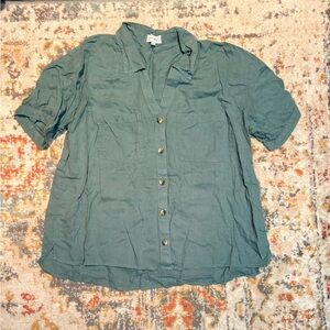NWOT Green Short Puff Sleeve Button-Up Top